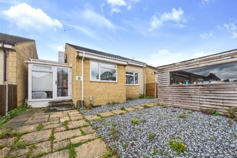 2 bedroom link detached house for sale