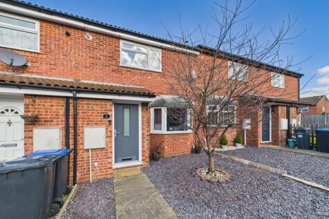 2 bedroom terraced house for sale