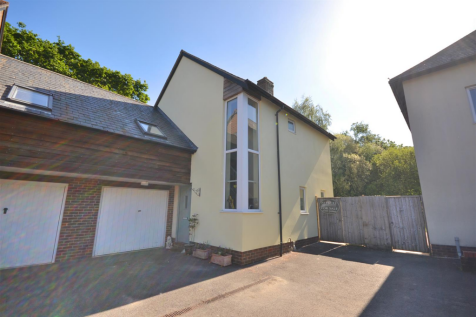 Pride Close, Moreton, Dorchester 3 bed link detached house for sale