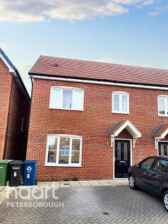 3 bedroom semi-detached house for sale