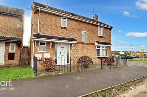 Gunthorpe Road, Peterborough 4 bed detached house for sale