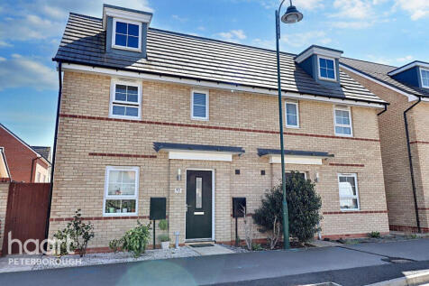 Aqua Drive, Hampton Water 2 bed end of terrace house for sale