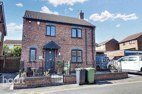 Beech Lane, Eye 2 bed detached house for sale