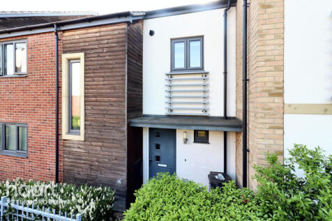 3 bedroom terraced house for sale