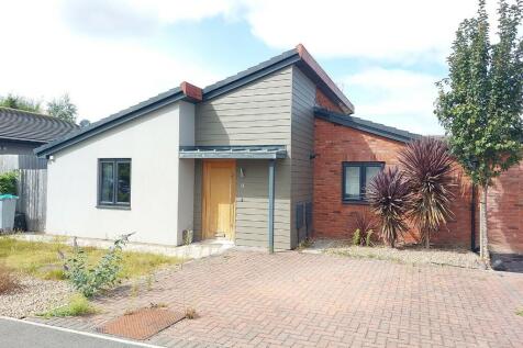 2 bedroom semi-detached bungalow for sale