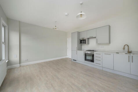 Brockley Rise, London SE23 2 bed flat for sale