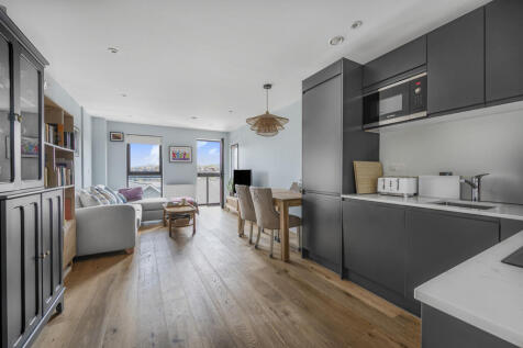1 bedroom flat for sale