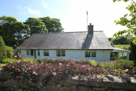 Afallon, Llandyfrydog, Anglesey, LL71 3 bed bungalow for sale