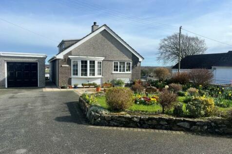 5 bedroom bungalow for sale