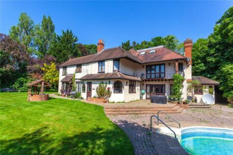 5 bedroom detached house for sale