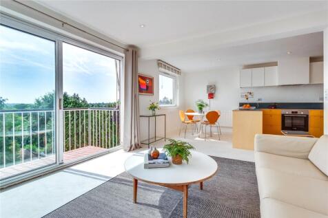 Ancastle Green, Oxfordshire RG9 2 bed apartment for sale