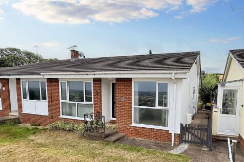 3 bedroom semi-detached bungalow for sale