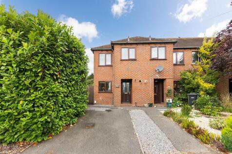 High Street, Didcot OX11 2 bed end of terrace house for sale