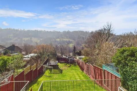 Bourne Lane, Brimscombe, Stroud... 4 bed semi