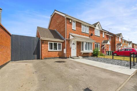 3 bedroom semi-detached house for sale