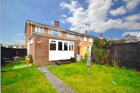 Royal George Road, Burgess Hill RH15 3 bed end of terrace house for sale