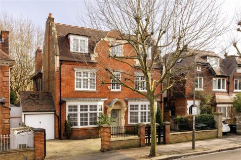 6 bedroom detached house for sale