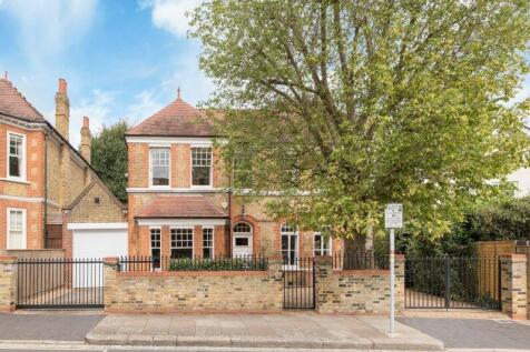 6 bedroom detached house for sale