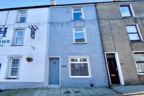 4 bedroom terraced house for sale