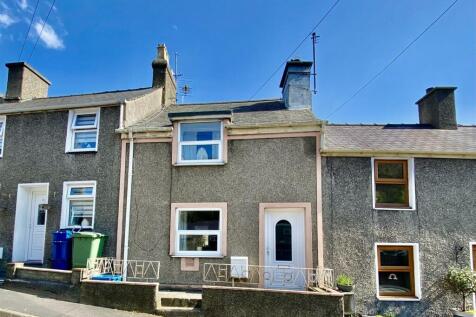 Caernarfon Road, Pwllheli 2 bed terraced house for sale