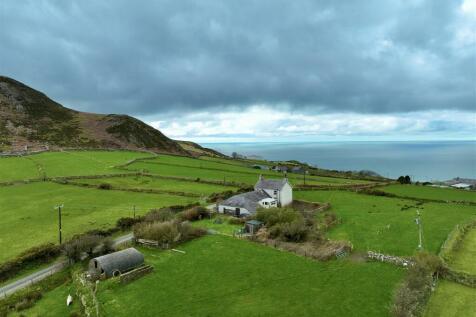 Pistyll, Pwllheli 3 bed detached house for sale