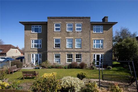 Savoy Court, Shaftesbury, Dorset, SP7 2 bed apartment for sale