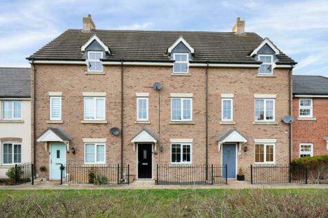 4 bedroom terraced house for sale