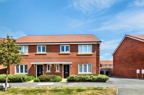 Newton Abbot Way, Bourne, PE10 3 bed semi