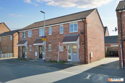 Musselburgh Way, Bourne, PE10 2 bed end of terrace house for sale