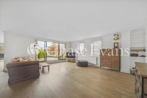 3 bedroom flat for sale