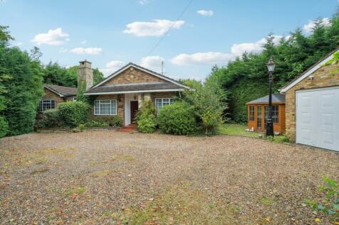 4 bedroom detached bungalow for sale