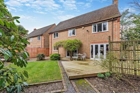 5 bedroom detached house for sale