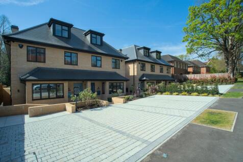 4 bedroom semi-detached house for sale