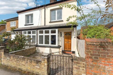 2 bedroom semi-detached house for sale