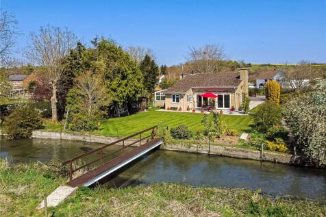 4 bedroom bungalow for sale