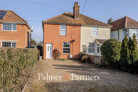 Saxmundham Road, Aldeburgh, Suffolk... 2 bed semi