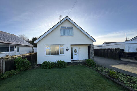 Maes Hyfryd, Moelfre, LL72 4 bed detached house for sale