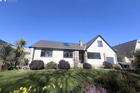 Lon Y Ffrwd, Bangor, LL57 5 bed detached bungalow for sale