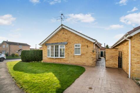 Horsfield Way, Dunnington, York, YO19 3 bed detached bungalow for sale