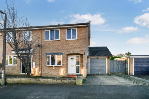 Toby Court, Strensall, York, YO32 3 bed semi