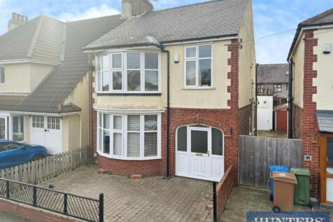 St. James Road, Bridlington 3 bed detached house for sale