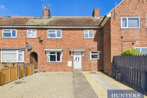 3 bedroom terraced house for sale