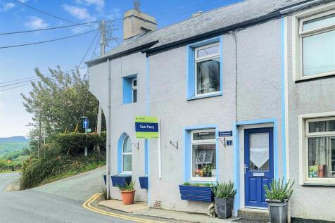 1, High Street, Talsarnau 2 bed end of terrace house for sale