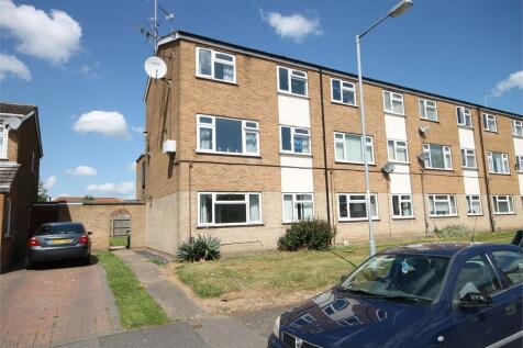 1 bedroom ground floor flat for sale