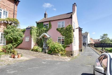 2 bedroom detached house for sale