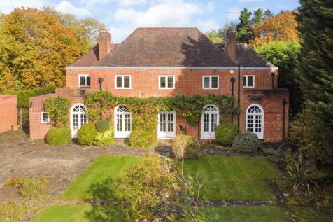 London Road, Rickmansworth... 5 bed detached house for sale