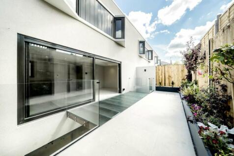 Rigeley Mews, London NW10 4 bed house for sale