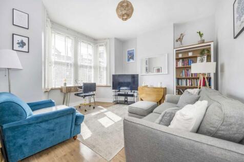 Kilburn Lane, London W10 2 bed flat for sale