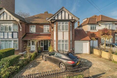 5 bedroom semi-detached house for sale