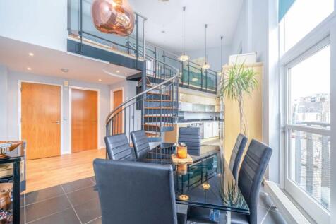 3 bedroom flat for sale